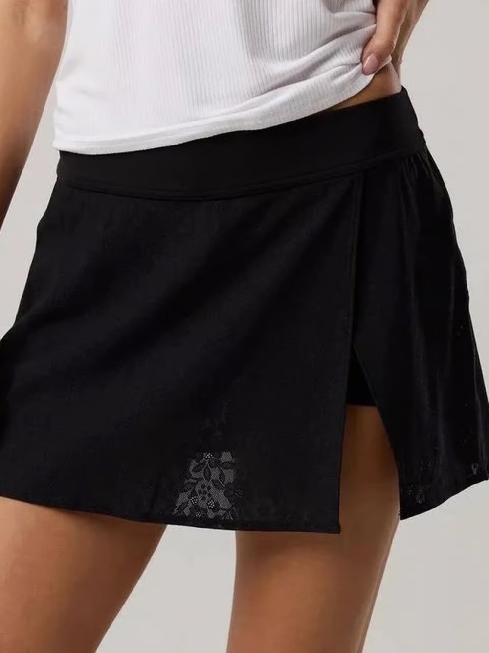 OFFLINE By Aerie Real Me XTRA
Lace Mini Skort with Side Slit